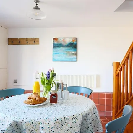 Old Stables, Hidden Period Gem, Spectacular Garden Holiday home Bristol