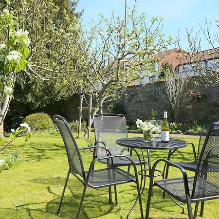 Old Stables, Hidden Period Gem, Spectacular Garden Semesterbostad