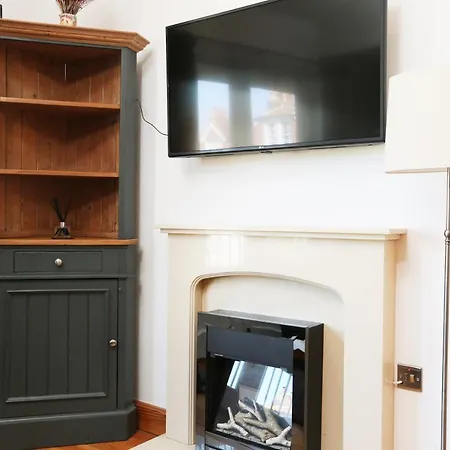 Vakantiehuis Old Stables, Hidden Period Gem, Spectacular Garden Bristol