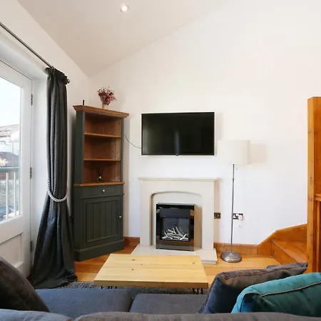 Vakantiehuis Old Stables, Hidden Period Gem, Spectacular Garden *