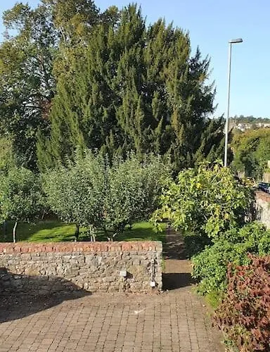 Old Stables, Hidden Period Gem, Spectacular Garden Holiday home *