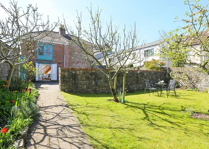 Old Stables, Hidden Period Gem, Spectacular Garden *